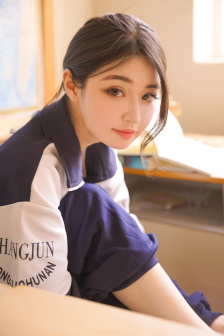 郑中基女儿